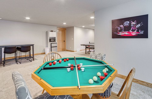 Fargo House | Hot Tub & Fenced Yard: Spacious Fargo Home!