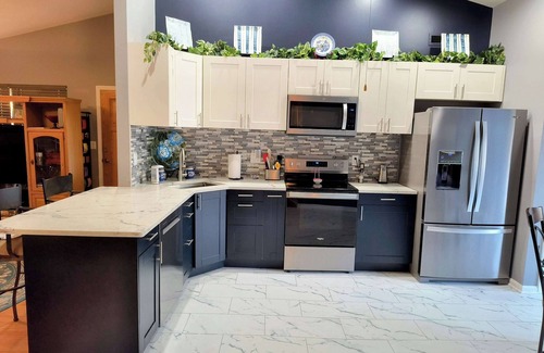 Jeffersonville House | Hot Tub Hideaway 3 BR