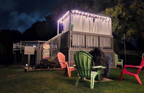 Rideau Heights House | Hot Tub Relax Haven + Firepit & Gameroom