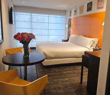 San Patricio Hotel | Hotel 104 Art Suites