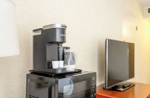 Southwest Calgary Hotel | Hotel 2 Queen Suite near Parking, AC, Gym, Pool