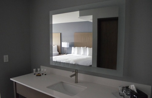 Boise Hotel | Hotel 28 Boise Airport, an Ascend Collection Hotel