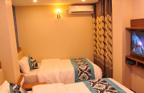 Sinamangal Hotel | Hotel Aarati