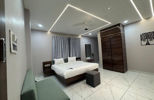 Sanwer Hotel | Hotel Aashiyana