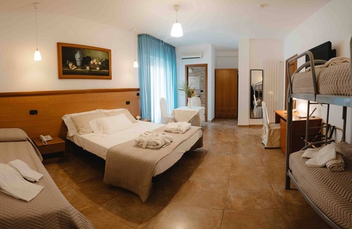 Palagiano Hotel | Hotel Accord Le Rose