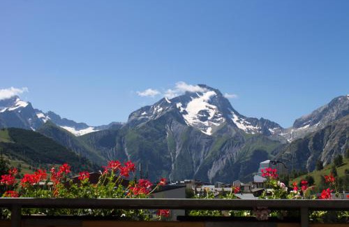 Les Deux Alpes Hotel | Hotel Adret