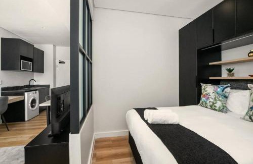 Cape Town City Centre Apartment | Hotel Apt, Wifi, Roof Deck, Central CBD, 247 Power