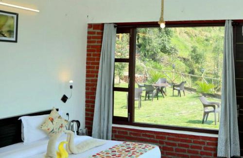 Naina Range Hotel | Hotel Aranya Virasat, Pangot - Best Luxury Hotel at Nainital