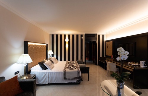 Laura Hotel | Hotel Ariston