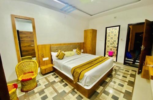 Udaipur District Hotel | Hotel at Pichola Lake Nathi Ghat Brahmpole Udaipur