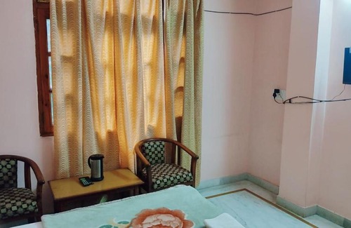 Kumharsain Bed & Breakfast | Hotel Atul Regency