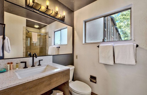 South Lake Tahoe Hotel | Hotel Becket, BW Signature Collection