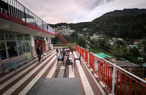 Dharamshala Hotel | Hotel Blow UP