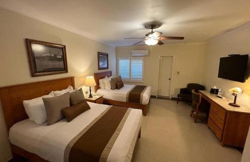 Avenida Revolucion Hotel | Hotel Caesars