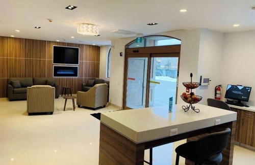 Northeast Mississauga Apartment | Hotel Chandni Victoria