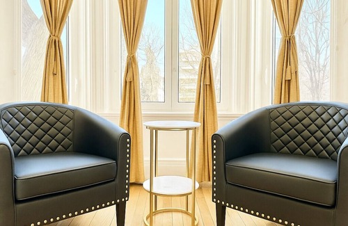 Haute-Ville Hotel | Hotel Charles-Alexandre - Par Aneyro