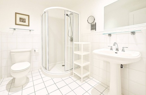 Haute-Ville Hotel | Hotel Charles-Alexandre - Par Aneyro