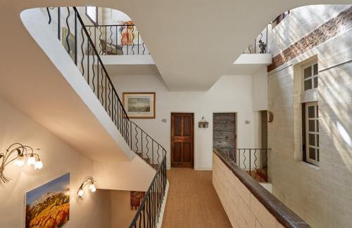 Villeneuve-les-Avignon Hotel | Hotel De L'Atelier