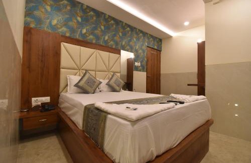 Kismat Nagar Bed & Breakfast | Hotel Dream Palace Residency - Near to US Embassy Bkc Mumbai