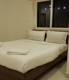 Medchal House | Hotel EP Deluxe Room