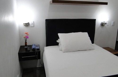 Cogua Hotel | Hotel Esmeralda Plaza