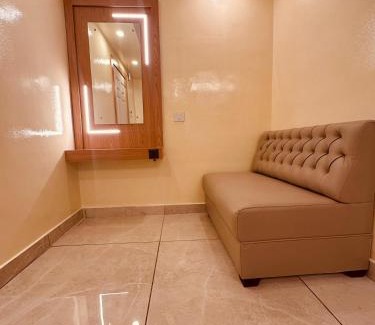 Ernakulam South Hotel | Hotel Feathers