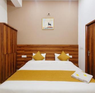 Vrindavan Hotel | Hotel Floral Krishna Dham Best Family Stay Near Prem Mandir Free WiFi Free parking- Krishna Dham Rukmani Vihaar