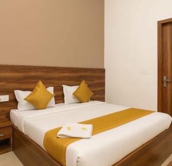 Vrindavan Hotel | Hotel Floral Krishna Dham Best Family Stay Near Prem Mandir Free WiFi Free parking- Krishna Dham Rukmani Vihaar