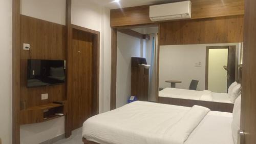 Kolegaon Hotel | HOTEL GRAND RESIDENCY
