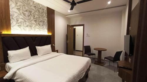 Kolegaon Hotel | HOTEL GRAND RESIDENCY