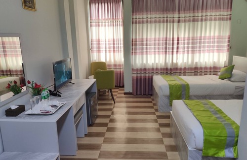 Tamwe Township Hotel | Hotel Great Garden