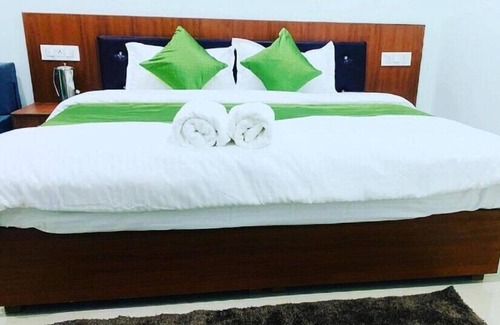 Gobind Dham Hotel | Hotel Himsarovar And Restaurant