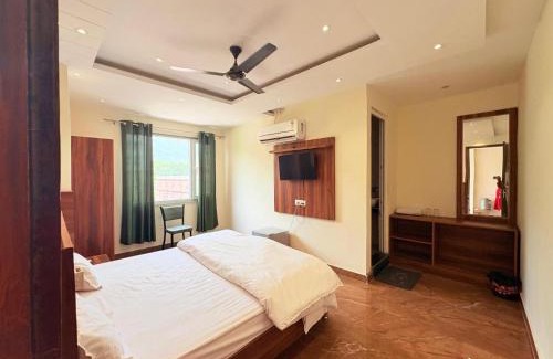 Rishikesh House | Hotel Hitam Rishikesh