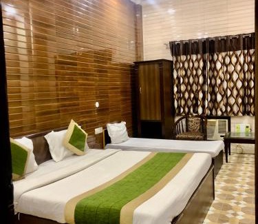 Amritsar Hotel | HOTEL HOLY CITY