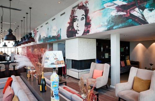 Friedrichshain-Kreuzberg Hotel | Hotel Indigo Berlin - East Side Gallery