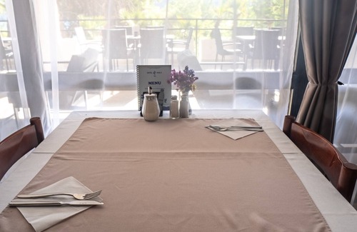 Cove Rogacic House | Hotel Issa - Quadruple Room Sea View 2