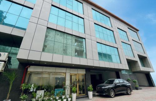 New Delhi Bed & Breakfast | Hotel JMK - Managed by JMD Group