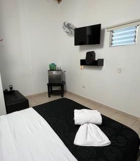 Bello Hotel | HOTEL KALIFORNIAs