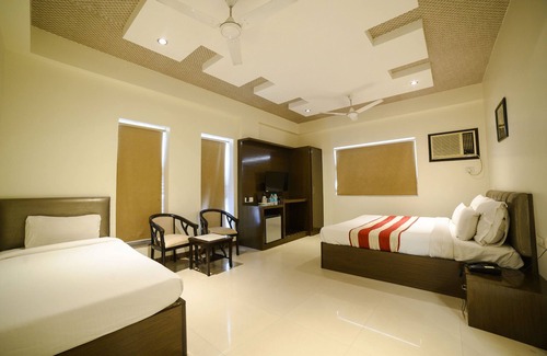 Taj Ganj Hotel | Hotel Karan Vilas