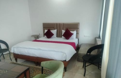 Kasauli Hotel | Hotel Kasauli Peak View - Family and Group Stay Apartments