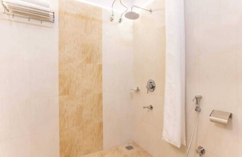 Udaipur District Hotel | Hotel Lake N Hill View