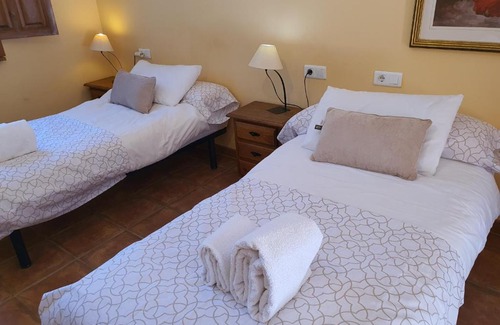 Alcaucin Hotel | Hotel Las Piedras