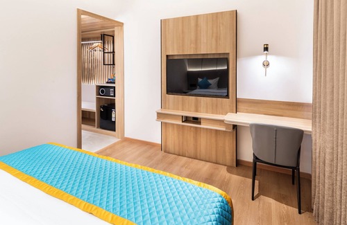 Mahadevapura Hotel | Hotel Lenexa By Bestinn Leisure