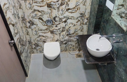 Dwarka Hotel | Hotel Lord Krishna Dham