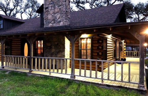 Rockport House | Hotel luxury in a Log Cabin