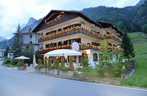 Rocca Pietore Hotel | Hotel Marianna