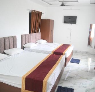 Misrikh House | Hotel Neelkanth Palace