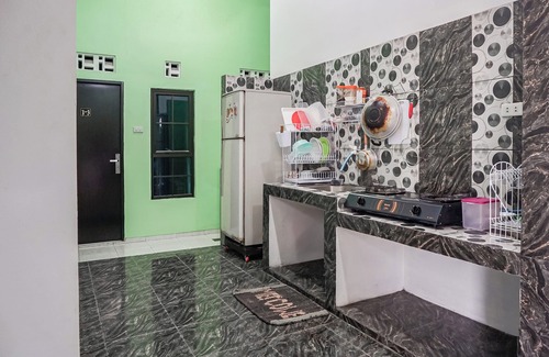 Rajabasa Hotel | Hotel O Guest House Riharti Syariah