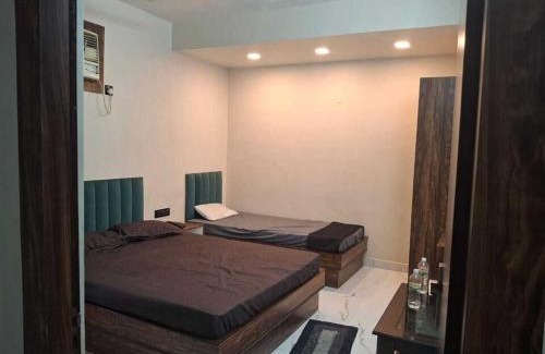 Patna Hotel | Hotel O Om Guest House
