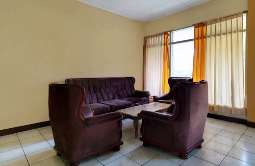 Cileunyi Hotel | Hotel O P3 Guest House
